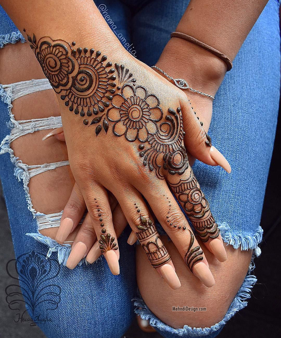 Simple Mehndi Designs Styles Easy and New Arabic Front Hand in 2023-sonthuy.vn